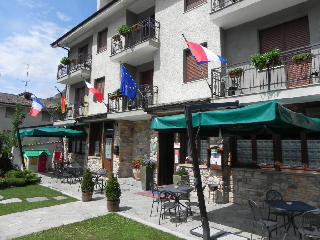 Hotel Trois Etoiles Entracque Εξωτερικό φωτογραφία