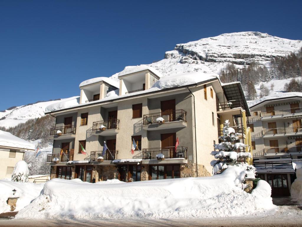 Hotel Trois Etoiles Entracque Εξωτερικό φωτογραφία