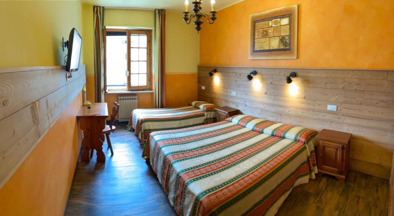 Hotel Trois Etoiles Entracque Εξωτερικό φωτογραφία